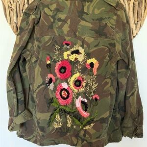 Floral Embroidered Camouflage Jacket